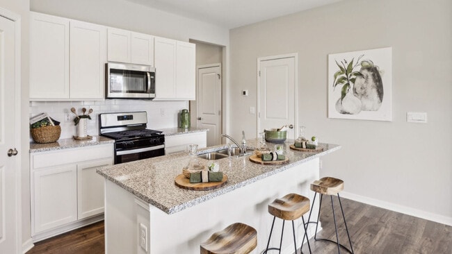 106 Shoemaker Ln unit 38623918, Elizabethtown, KY 42701 - photo 2