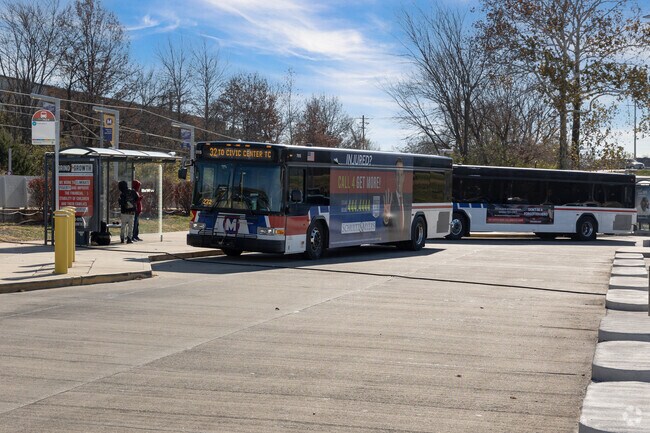Pasadena Park residents can use the Metro bus to commute to Downtown St Louis.