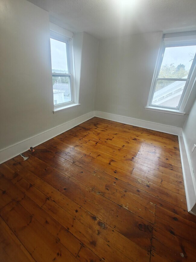 86 Milk St unit C, Fitchburg, MA 01420 - photo 7