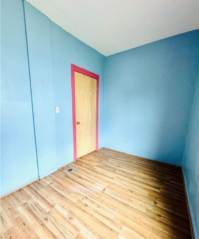 285 Winslow Ave, Buffalo, NY 14211 - photo 2