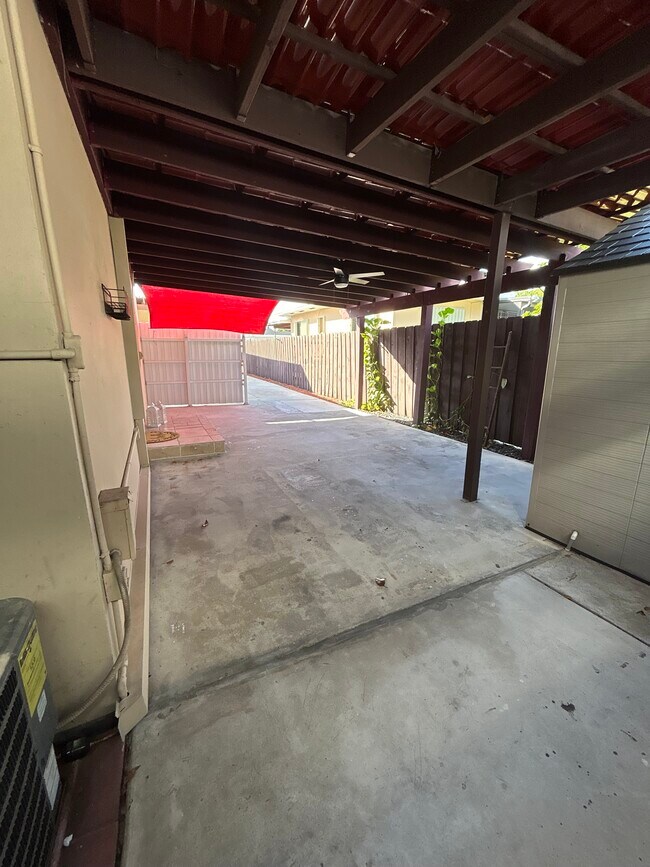 927 SW 71st Ct unit Cozy 1bd1ba Guest Ho, Miami, FL 33144 - photo 5