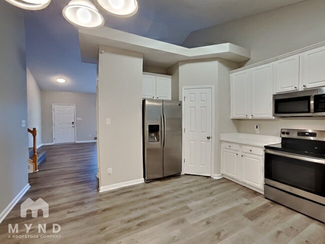 8104 Stone Bridge Ct, Wake Forest, NC 27587 - photo 3