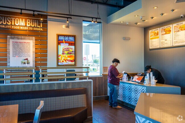 Discover the secret to perfect burgers at Habit Burger & Grill in Equestrian Downs.
