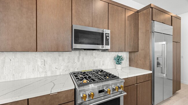 10381 Diana Summit St, Las Vegas, NV 89143 - photo 4