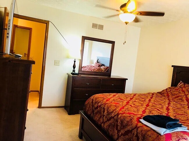 8179 Rochester Way unit 8179 Rochester Way, Westerville, OH 43081 - photo 6