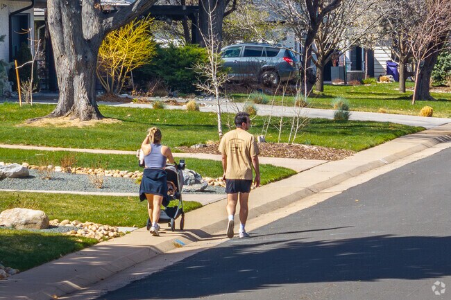 You can stroll along the paved sidewalks in Wellshire.