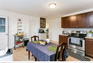 57 Dartmouth Place Unit 57, Newington, CT 06111