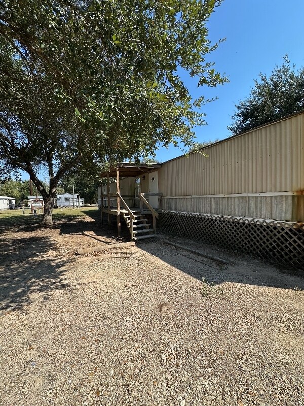 9969 Farris Loop, Midway, TX 75852