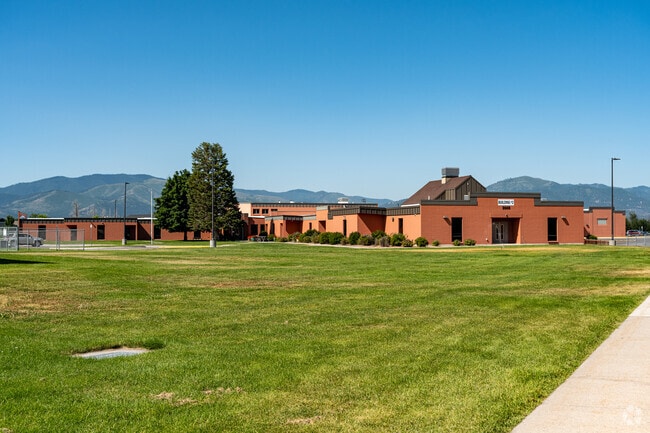 Hellgate Elementary Lower Grades supports individual growth and academic success.