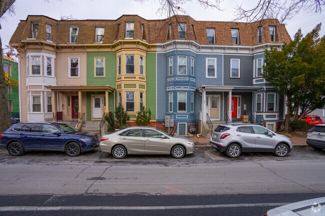 Many homes within The Port have a beautiful color scheme.