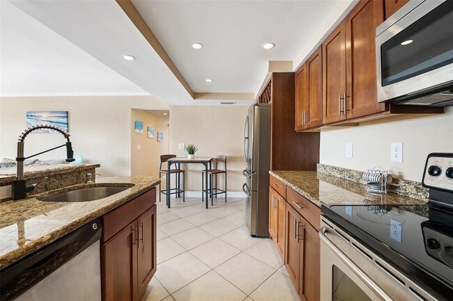 Lauderdale Tower unit 7G, Fort Lauderdale, FL 33306 - photo 3