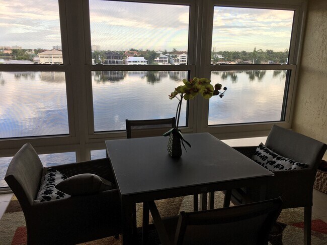 271 Southbay Dr unit 53, Naples, FL 34108 - photo 3