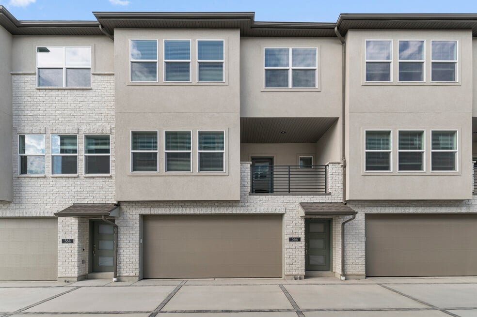 566 N Buffalo Grass Ln, Lindon, UT 84042 - photo 1