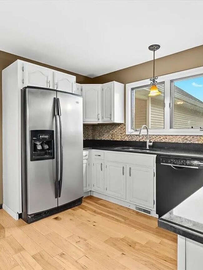 9418 Rayna Dr unit Condo, Davison, MI 48423 - photo 6