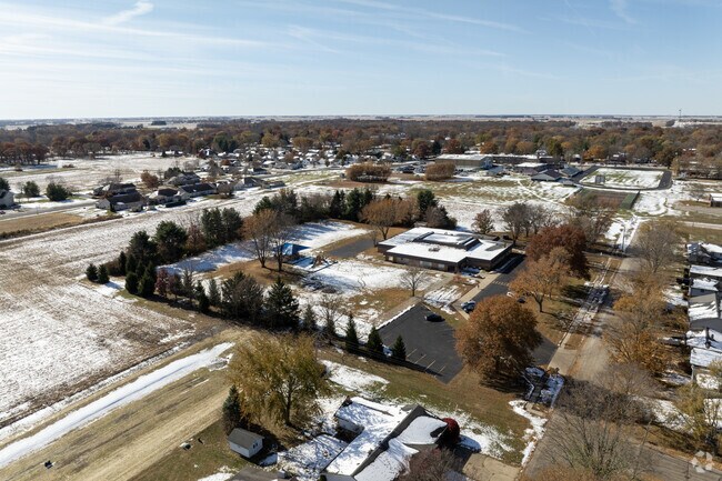 Wanda Kendall Elementary School is conveniently located in the heart of Watseka.
