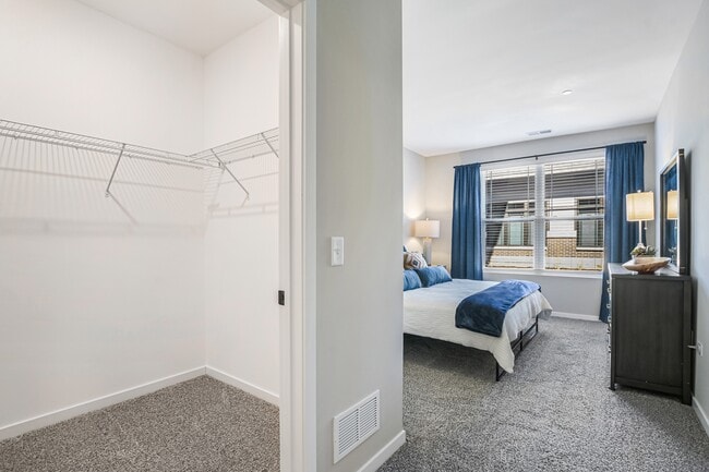 Water's Edge, Crystal Lake, IL 60014 - photo 5