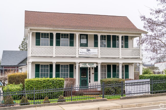 Roseburg has many historical buildings, including the Floed-Lane House.