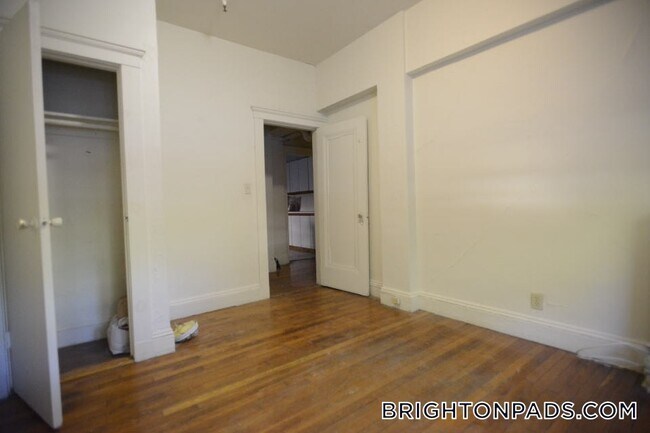 116 Washington St unit 2, Boston, MA 02121 - photo 5