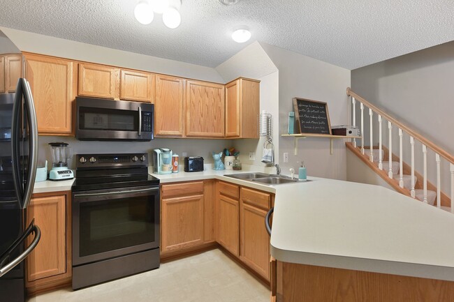 20505 Erin Ct, Farmington, MN 55024 - photo 7
