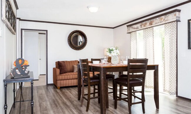 16658 N Kimberly Dr, Holly, MI 48442 - photo 5