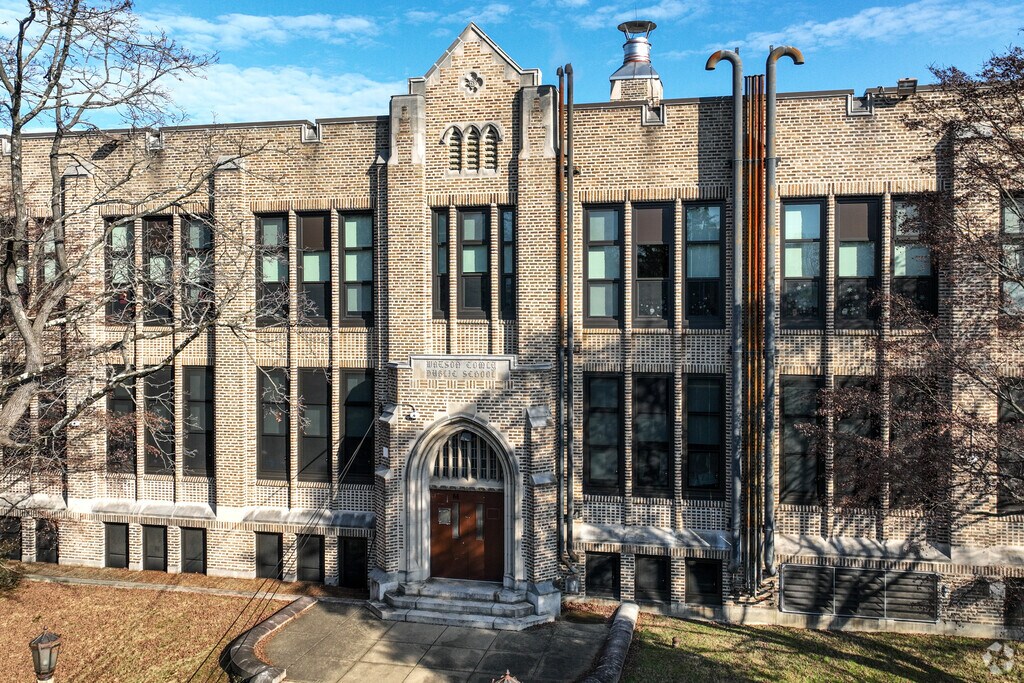 Watson Comly School, Rankings & Reviews