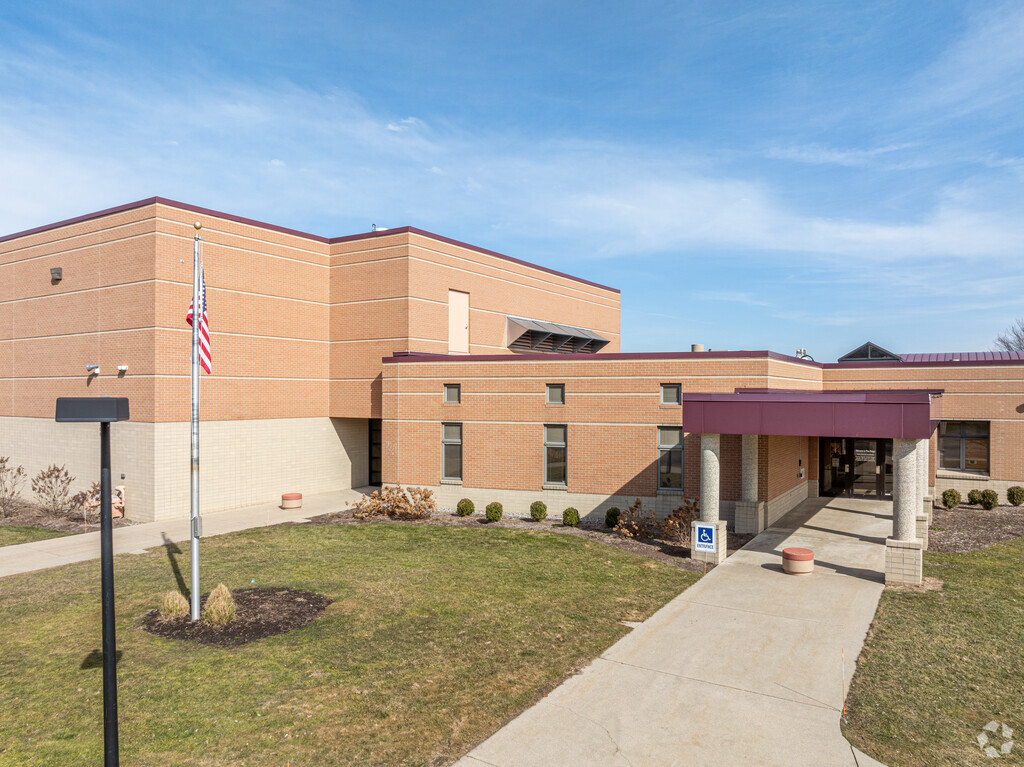 Pine Ridge Christian School is a private elementary school located in Holland, Michigan.