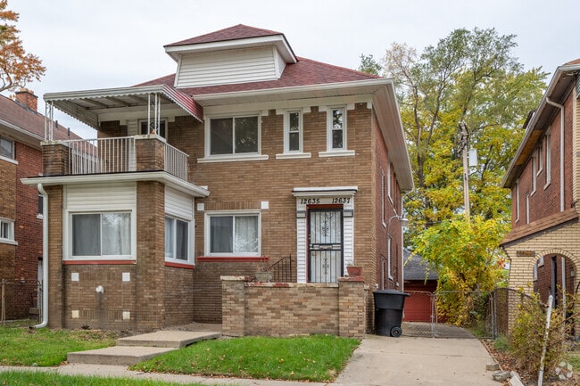 Single-family homes are in abundance in Littlefield Community.