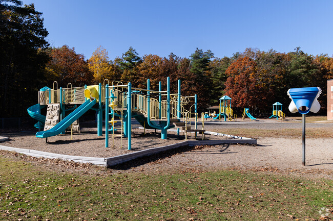 Biddeford Primary School has a well-maintained campus.