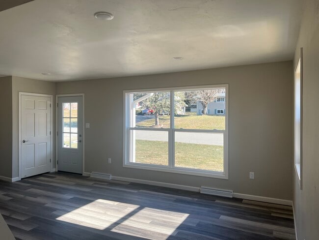 520 Van Dyke Ave unit 520, Ripon, WI 54971 - photo 3