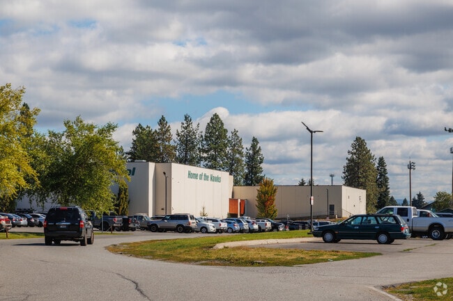 Lakeland High School serves grades 9-12th.