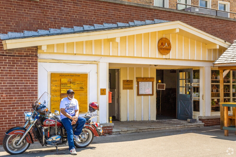 NH_NorthEndSquare_533784_P2_V4_AS_112124