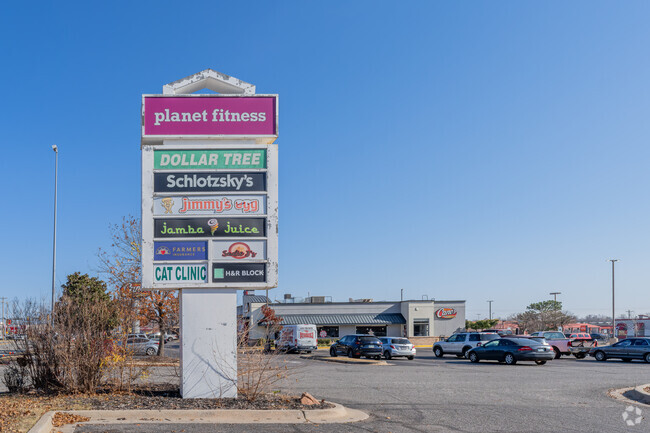 Alameda Square is another shopping mall option for Southeast Norman locals to enjoy.