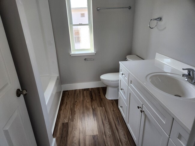 39 North St unit 39 North St Apt C, Winooski, VT 05404 - photo 3