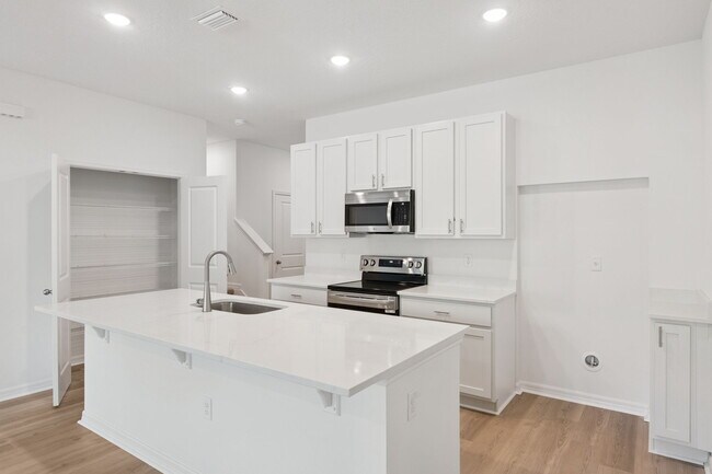 2254 Red Pine Ct, Eustis, FL 32726 - photo 7