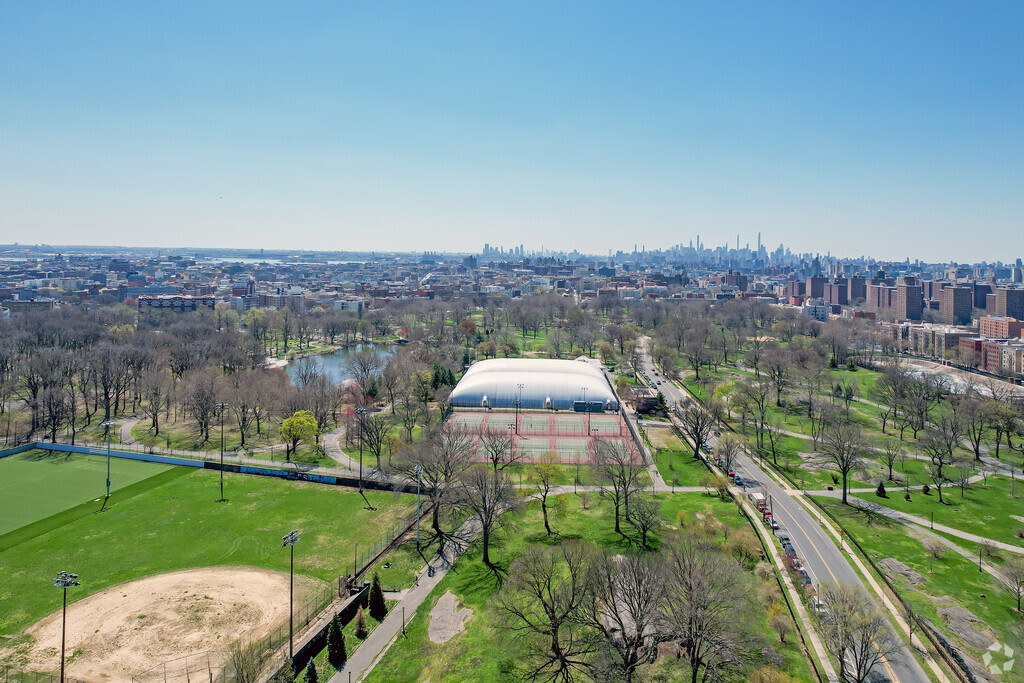 About Crotona Park | Schools, Demographics, Things to Do - Homes.com