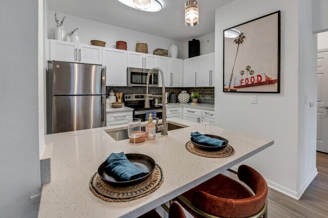 Aventura Clear Creek, Overland Park, KS 66221 - photo 3