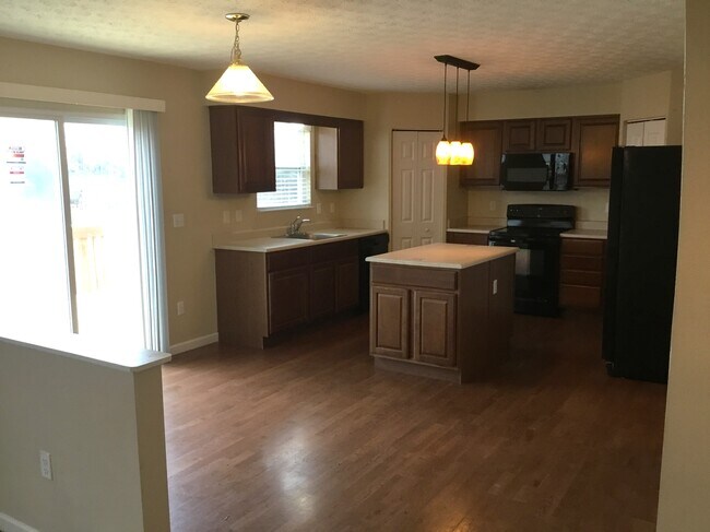 7648 Harwood Ct, Maineville, OH 45039 - photo 3