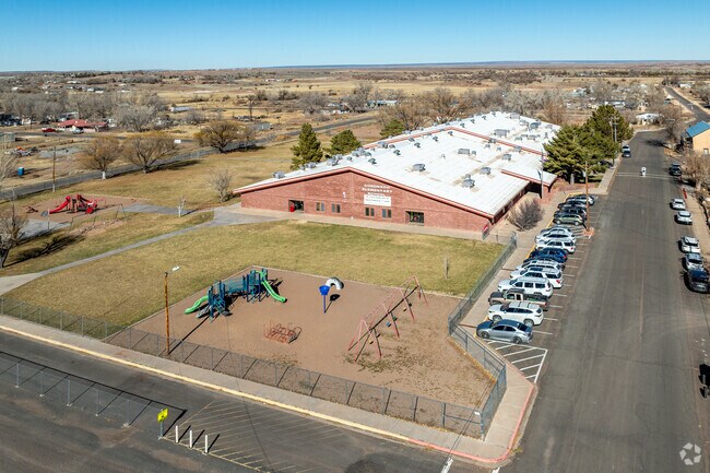 Coronado Elementary School has a large campus.