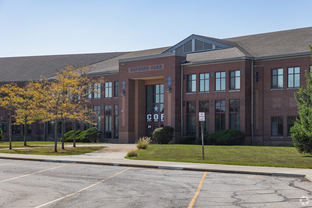 Raymond Park Intermediate School is a public school 5-6 in Indianapolis.