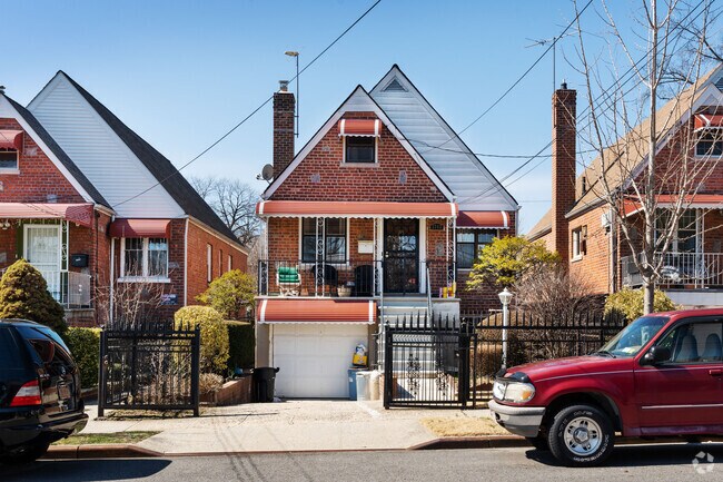 Discover comfort and privacy in this inviting single family home.