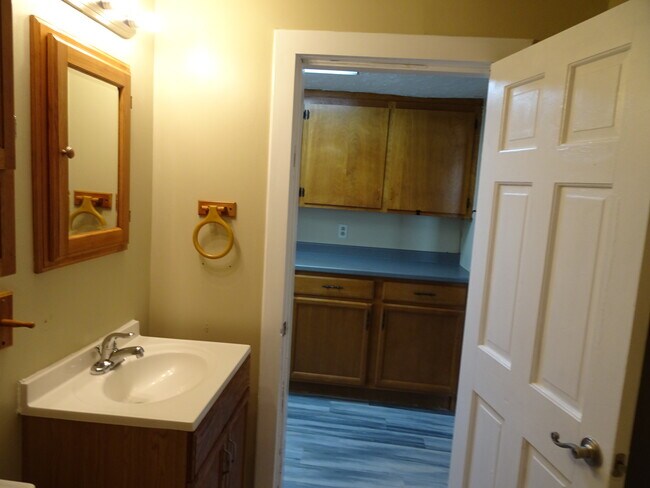 67 Washington St unit 1, Weymouth, MA 02188 - photo 5