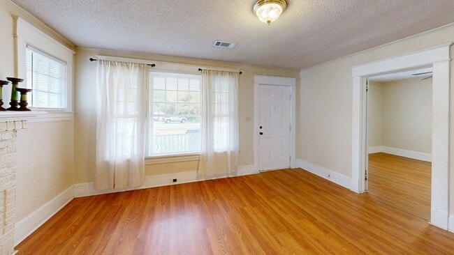 1005 Gordon St, High Point, NC 27260 - photo 3