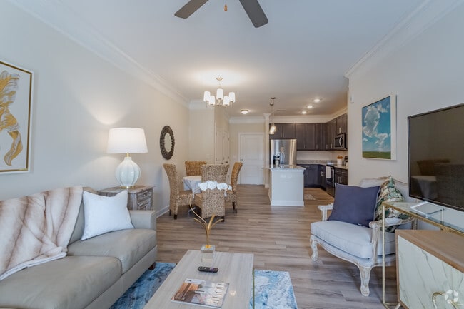 2BR, 2BA - 1042sf Elyse- Living Area