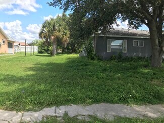 6520 Elmwood Rd, North Port, FL 34287