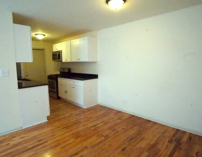 1311 W Leland Ave unit 4, Chicago, IL 60640 - photo 2