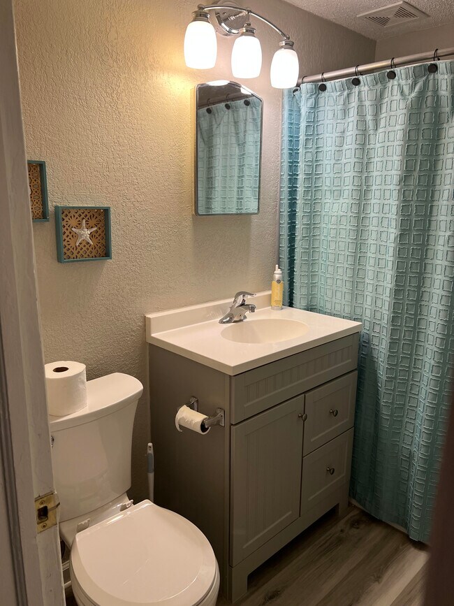 4622 Cass St unit 22, Omaha, NE 68132 - photo 2