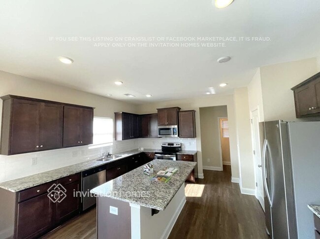 5386 Roberta Crossing Dr, Concord, NC 28027 - photo 3