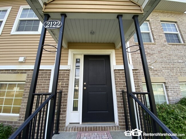 2122 High St, Des Moines, IA 50312 - photo 2