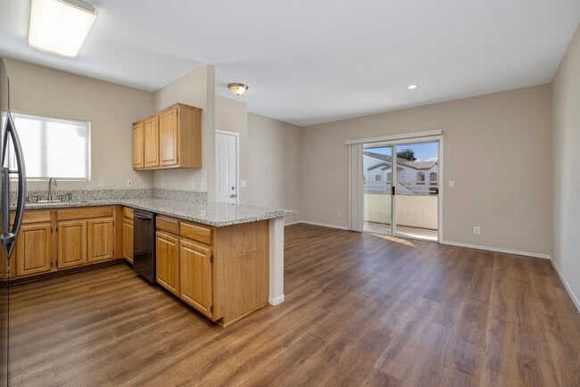 5655 E Sahara Ave, Las Vegas, NV 89142 - photo 2