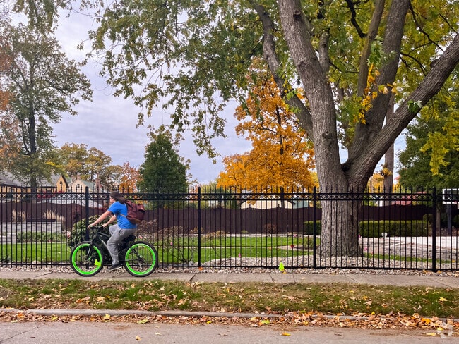 If you like to ride your bike you will enjoy living in Sawmill Woods neighborhood.